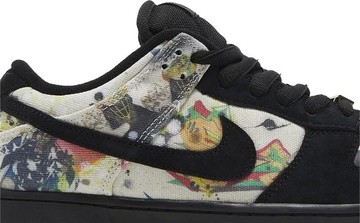 Foto do produto Tênis Nike Supreme x Dunk Low SB Rammellzee