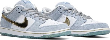 Foto do produto Tênis Nike Sean Cliver x Dunk Low SB Holiday Special