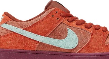 Foto do produto Tênis Nike Dunk Low SB Mystic Red