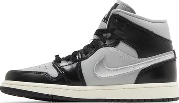 Foto do produto Tênis Air Jordan 1 Mid SE Black Chrome