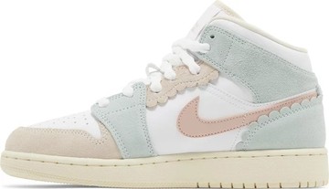 Foto do produto Tênis Air Jordan 1 Mid SE GS Scalloped Edge