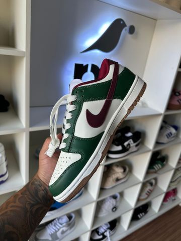 Foto do produto Tênis Nike Dunk Low Gorge Green Team Red (PRONTA ENTREGA)