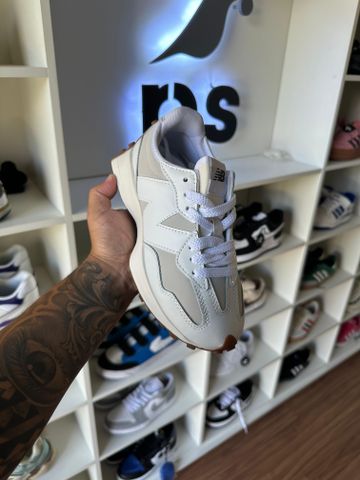 Foto do produto Tênis New Balance 327 White Moonbeam (PRONTA ENTREGA)