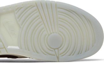 Foto do produto Tênis Air Jordan 1 Retro Low OG Year of the Dragon