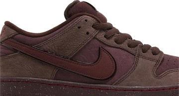 Foto do produto Tênis Nike Dunk Low Premium SB City of Love Collection - Burgundy Crush