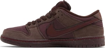 Foto do produto Tênis Nike Dunk Low Premium SB City of Love Collection - Burgundy Crush