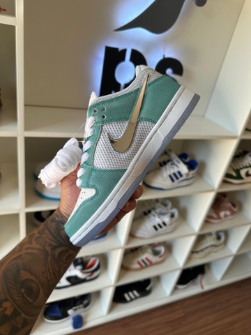 Foto do produto Nike April Skateboards x Dunk Low SB Turbo Green (PRONTA ENTREGA)