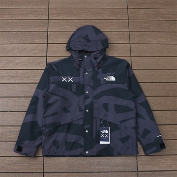 Foto do produto Jaqueta The North Face Retro 1986 Mountain Jacket XX KAWS