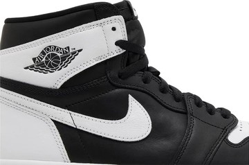 Foto do produto Tênis Air Jordan 1 Retro High OG Black White 2.0