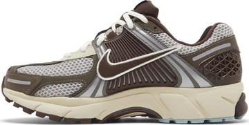 Foto do produto Tênis Nike Air Zoom Vomero 5 Earth Fossil