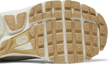 Foto do produto Tênis Nike Air Zoom Vomero 5 Light Bone