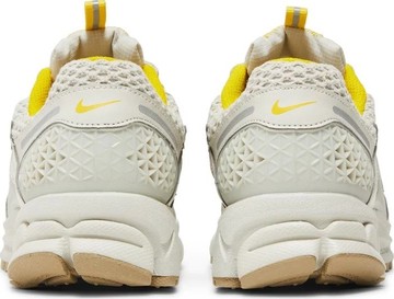 Foto do produto Tênis Nike Air Zoom Vomero 5 Light Bone