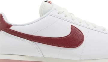 Foto do produto Tênis Nike Cortez White Red Stardust