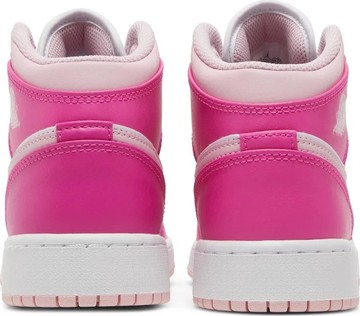 Foto do produto Tênis Air Jordan 1 Mid Fierce Pink