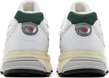 Foto do produto Tênis New Balance Teddy Santis x 990v4 Made in USA Forest Green