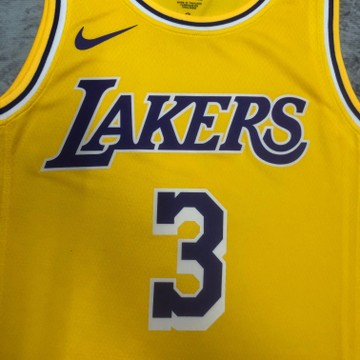 Foto do produto Camisa NBA Los Angeles Lakers Gold Association Edition Swingman Jersey 2022/23 Anthony Davis 3