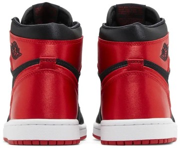 Foto do produto Tênis Air Jordan 1 Retro High OG Satin Bred 2023