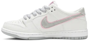 Foto do produto Tênis Nike Ishod Wair x SB Zoom Dunk Low Pro Perfect Pink