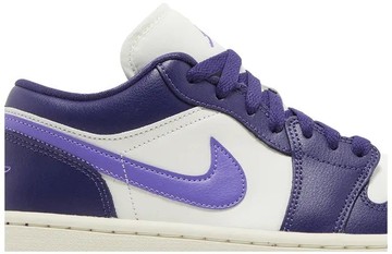 Foto do produto Tênis Wmns  Air Jordan 1 Low Sky J Purple