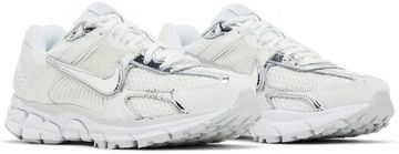 Foto do produto Tênis Nike Air Zoom Vomero 5 Photon Dust Metallic Silver
