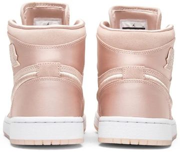 Foto do produto Tênis  Air Jordan 1 Retro High Season of Her: Sunset Tint