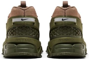 Foto do produto Tênis Nike Air Zoom Vomero Roam Milk Brown Medium Olive