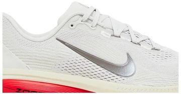 Foto do produto Tênis Nike Air Zoom Vomero 18 Platinum Tint Siren Red