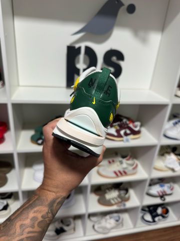 Foto do produto Tênis Nike Sacai x VaporWaffle Tour Yellow (PRONTA ENTREGA)