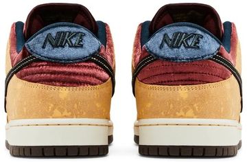 Foto do produto Tênis Nike Dunk Low SB City of Cinema