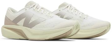 Foto do produto Tênis New Balance FuelCell Rebel v4 Linen Lichen Green