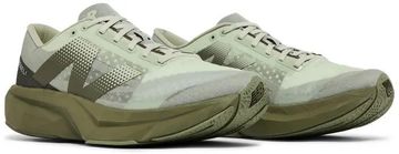 Foto do produto Tênis New Balance FuelCell Rebel v4 Olivine Dark Camo