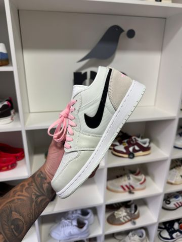 Foto do produto Tênis Air Jordan 1 Low SE Barely Green (PRONTA ENTREGA)