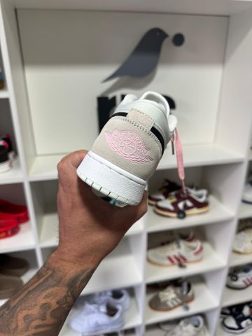 Foto do produto Tênis Air Jordan 1 Low SE Barely Green (PRONTA ENTREGA)