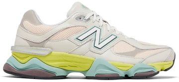 Foto do produto Tênis New Balance 9060 Moonbeam Vintage Rose