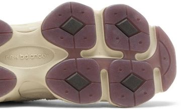 Foto do produto Tênis New Balance Sydney McLaughlin-Levrone x 9060 Linen Black Coffee