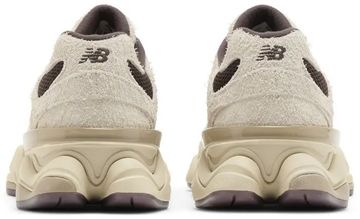 Foto do produto Tênis New Balance Sydney McLaughlin-Levrone x 9060 Linen Black Coffee