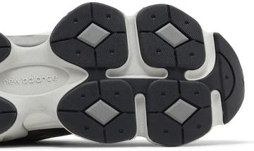 Foto do produto Tênis New Balance 9060 Dark Grey