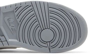 Foto do produto Tênis Air Jordan 1 Mid Stealth