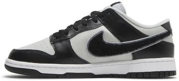 Foto do produto Tênis Nike Dunk Low Chenille Swoosh - Black Grey Fog