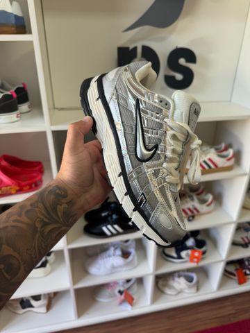 Foto do produto Tênis Nike P-6000 Metallic Silver (PRONTA ENTREGA)
