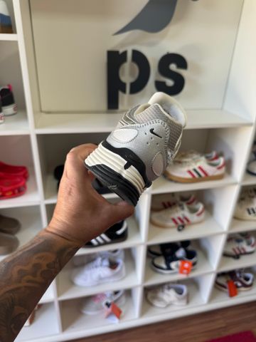 Foto do produto Tênis Nike P-6000 Metallic Silver (PRONTA ENTREGA)