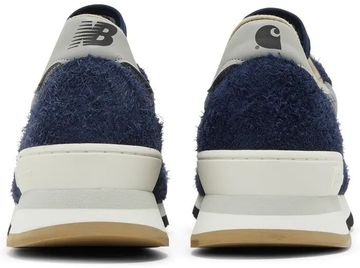 Foto do produto Tênis New Balance Carhartt WIP x 990v1  Sculpture Center