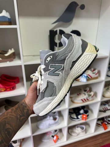 Foto do produto Tênis New Balance 2002R Protection Pack - Rain Cloud (PRONTA ENTREGA)