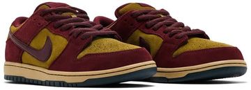 Foto do produto Tênis Nike Dunk Low SB Dark Team Red Olive Flak