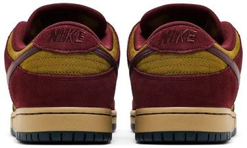 Foto do produto Tênis Nike Dunk Low SB Dark Team Red Olive Flak