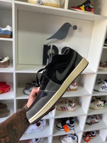 Foto do produto Tênis Air Jordan 1 Low SE Craft Inside Out - Black (PRONTA ENTREGA)
