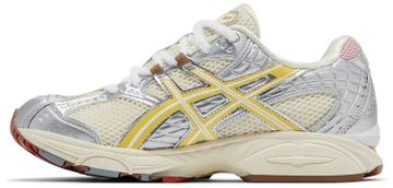 Foto do produto Tênis Asics VANDYTHEPINK x atmos x Gel Nimbus 10.1 Banana Split