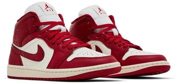 Foto do produto Tênis  Air Jordan 1 Mid Valentines Day 2025