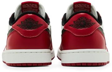 Foto do produto Tênis Nike Air Jordan 1 Retro Low OG Chicago