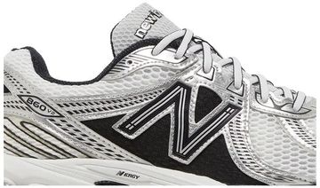 Foto do produto Tênis New Balance 860 v2 Silver Black